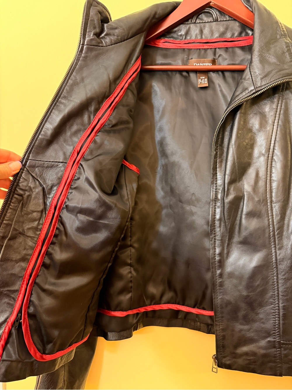 Danier Black Genuine Leather Jacket Moto Coat Detachable Thermal Liner Women M - Picture 3 of 8
